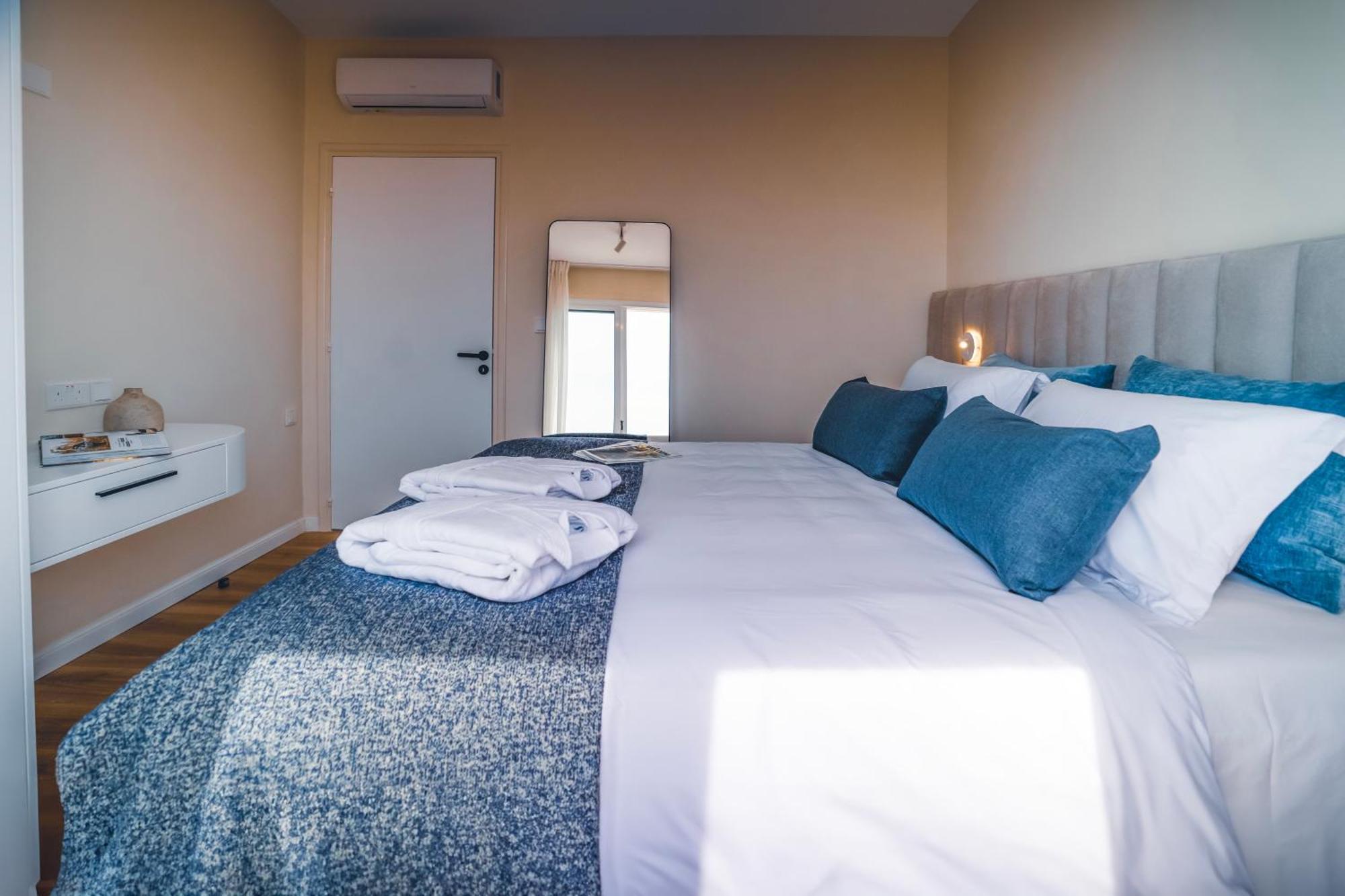 Отель Wellclub - Wellness Family Experience - Seaview Пафос Экстерьер фото