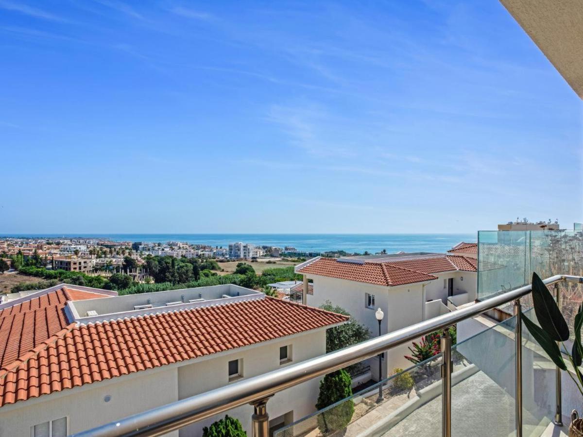 Отель Wellclub - Wellness Family Experience - Seaview Пафос Экстерьер фото